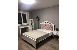 Двуспальная кровать Венеция MUR-101-01 с каретной стяжкой